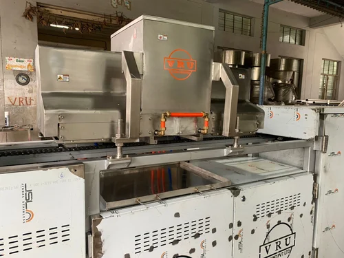 automatic-chocolate-moulding-machine4