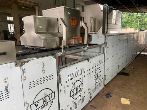 automatic-chocolate-moulding3